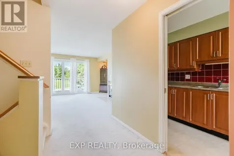 6 Forsyth Lane Ottawa ON K2H 9H1