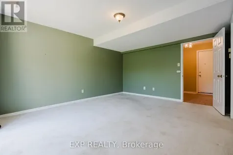6 Forsyth Lane Ottawa ON K2H 9H1