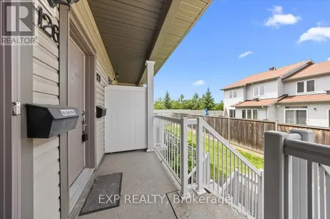 128 Sternes Private Ottawa ON K4A 0X8