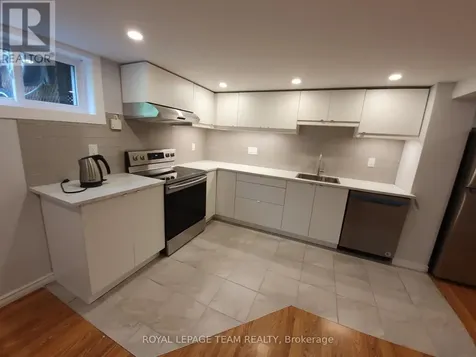 1015 Pinecrest Road Ottawa ON K2B 6B6