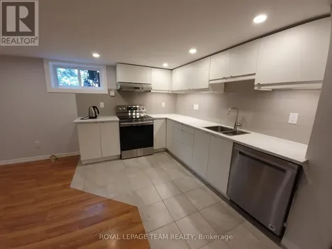 1015 Pinecrest Road Ottawa ON K2B 6B6