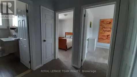 1015 Pinecrest Road Ottawa ON K2B 6B6
