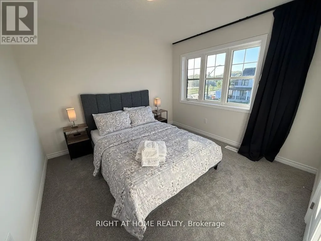 28 Federica Crescent Wasaga Beach ON L9Z 0N6