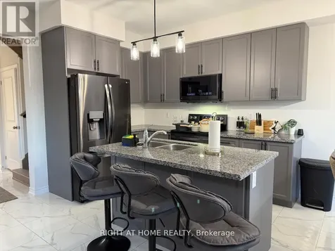 28 Federica Crescent Wasaga Beach ON L9Z 0N6
