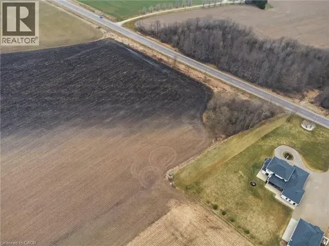 9 Wellington Road 9 Mapleton ON N0G 2T0