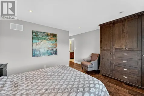 162 Delphi Lane North Blue Mountains ON N0H 1J0