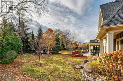 162 Delphi Lane North Blue Mountains ON N0H 1J0