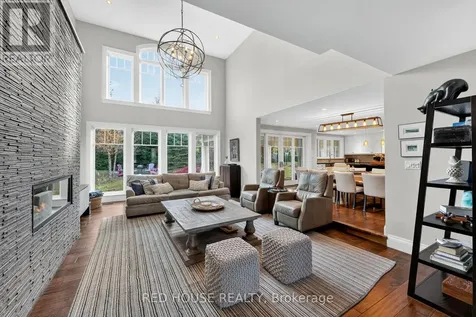 162 Delphi Lane North Blue Mountains ON N0H 1J0
