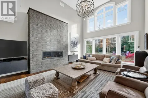 162 Delphi Lane North Blue Mountains ON N0H 1J0