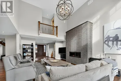 162 Delphi Lane North Blue Mountains ON N0H 1J0