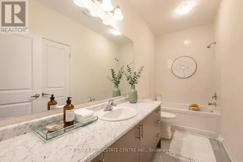 1062 Skyridge Boulevard Pickering ON L1X 0G5