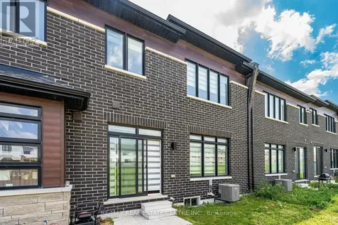 1062 Skyridge Boulevard Pickering ON L1X 0G5