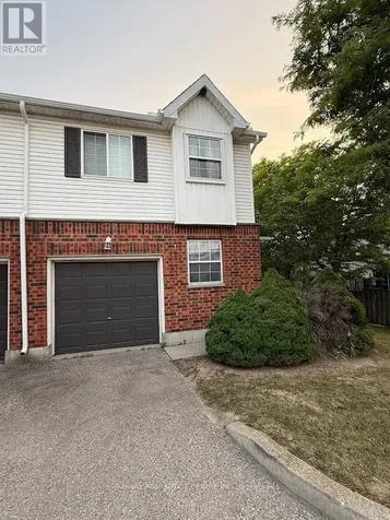 185 Highland Crescent Kitchener ON N2M 5P8
