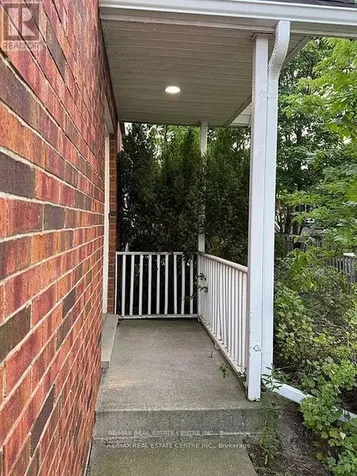 185 Highland Crescent Kitchener ON N2M 5P8