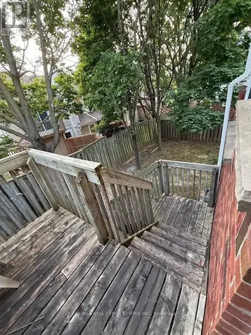 185 Highland Crescent Kitchener ON N2M 5P8