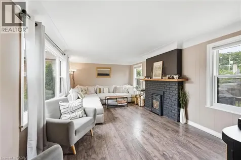 481 Upper Gage Avenue Hamilton ON L8V 4J2