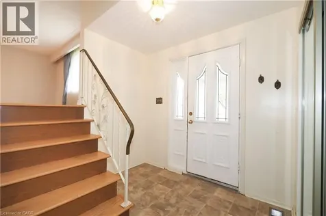 76 Cloverdale Crescent Kitchener ON N2M 4X2