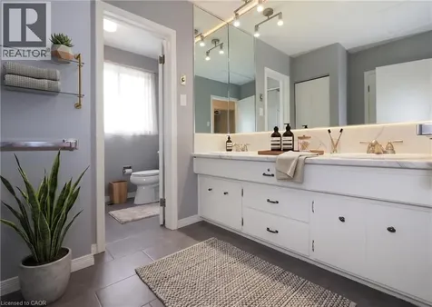 76 Cloverdale Crescent Kitchener ON N2M 4X2