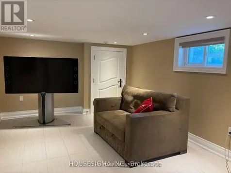 12020 Woodbine Avenue Whitchurch-stouffville ON L4A 2K3