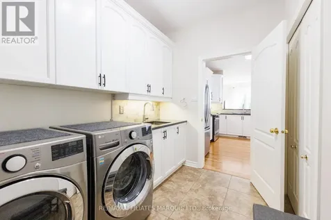 11 Redbridge Crescent Ottawa ON K2J 4Y7
