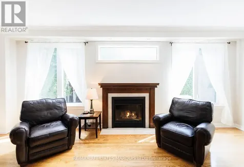 11 Redbridge Crescent Ottawa ON K2J 4Y7
