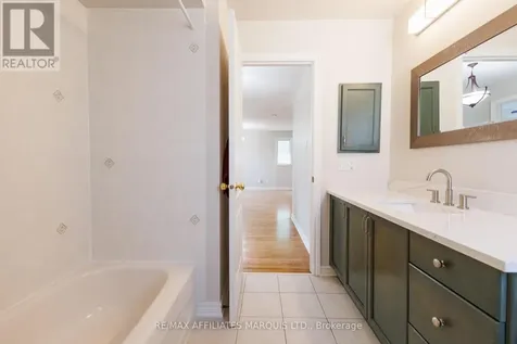 11 Redbridge Crescent Ottawa ON K2J 4Y7