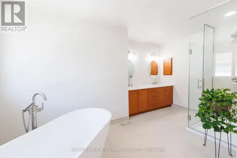 11 Redbridge Crescent Ottawa ON K2J 4Y7