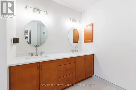 11 Redbridge Crescent Ottawa ON K2J 4Y7