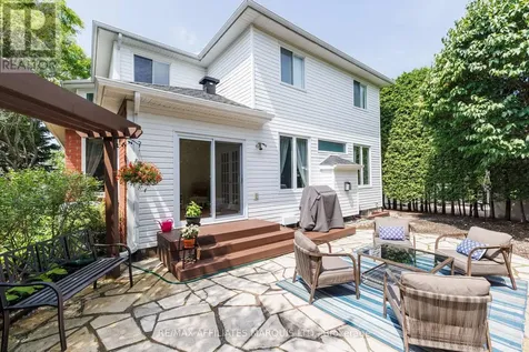 11 Redbridge Crescent Ottawa ON K2J 4Y7