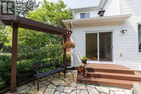 11 Redbridge Crescent Ottawa ON K2J 4Y7