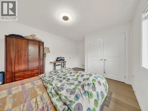 2637 Bobolink Lane London ON N6M 0J9