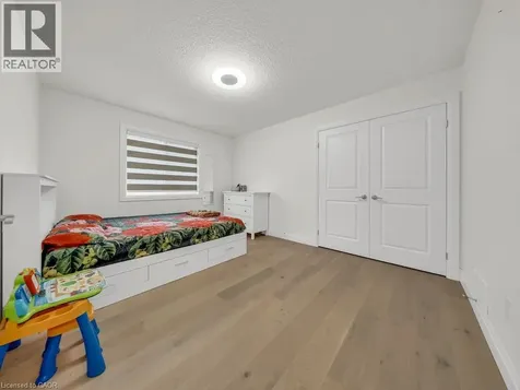 2637 Bobolink Lane London ON N6M 0J9