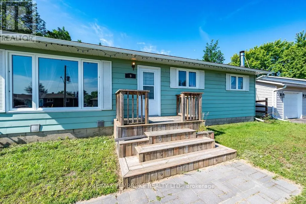 9 James Street Petawawa ON K8H 3B4