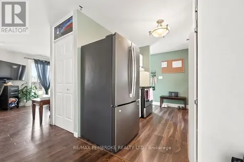 9 James Street Petawawa ON K8H 3B4