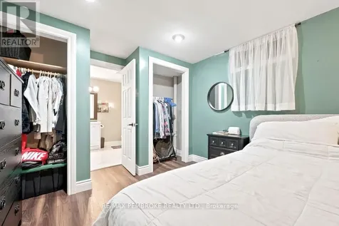 9 James Street Petawawa ON K8H 3B4