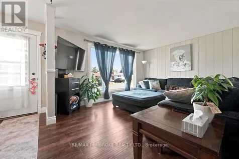 9 James Street Petawawa ON K8H 3B4