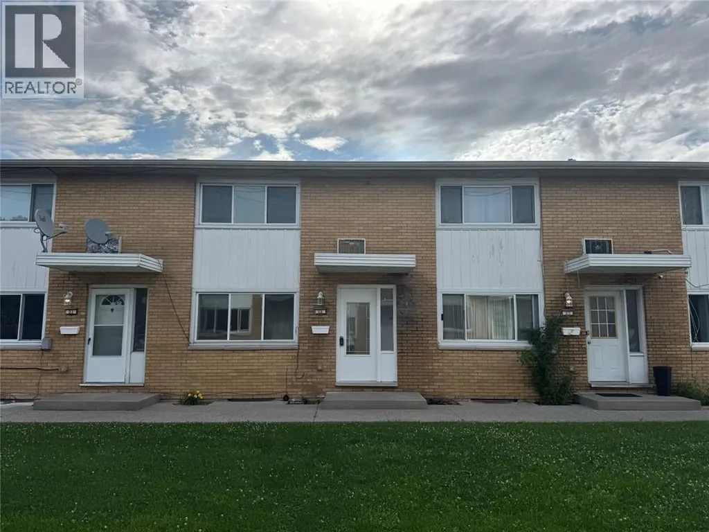 820 Wellington Street Sarnia ON N7T 1J5