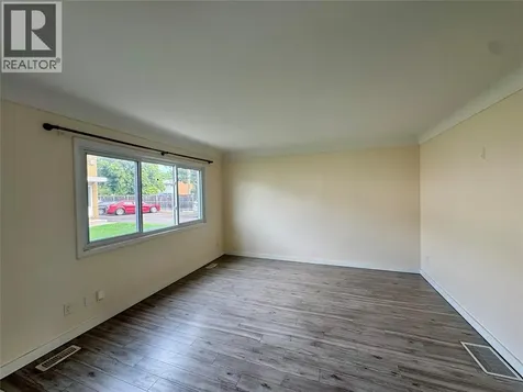 820 Wellington Street Sarnia ON N7T 1J5