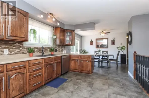 77 Sunderland Road Garson ON P3L 1M8