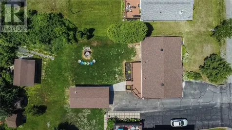 77 Sunderland Road Garson ON P3L 1M8