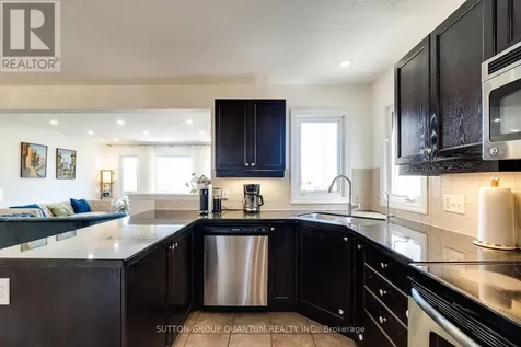 928 Dunblane Court Kitchener ON N2R 1W9