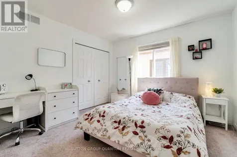 928 Dunblane Court Kitchener ON N2R 1W9