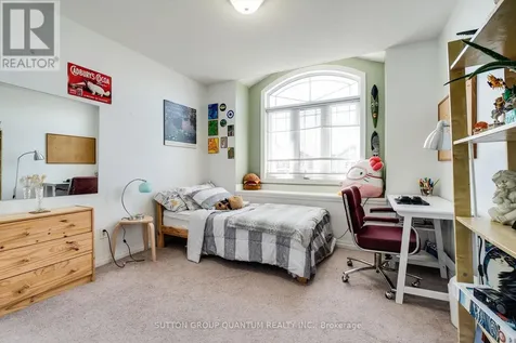 928 Dunblane Court Kitchener ON N2R 1W9