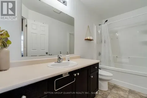 928 Dunblane Court Kitchener ON N2R 1W9
