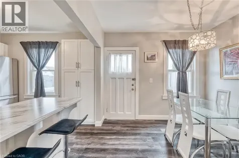 118 Cameron Avenue North Hamilton ON L8H 4Z2