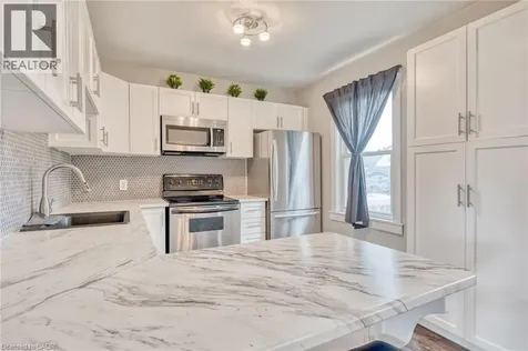 118 Cameron Avenue North Hamilton ON L8H 4Z2