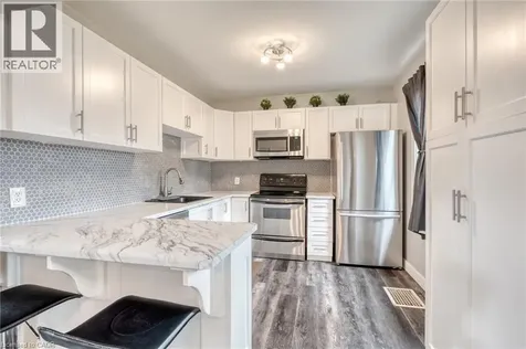 118 Cameron Avenue North Hamilton ON L8H 4Z2