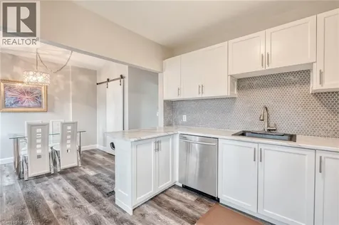 118 Cameron Avenue North Hamilton ON L8H 4Z2