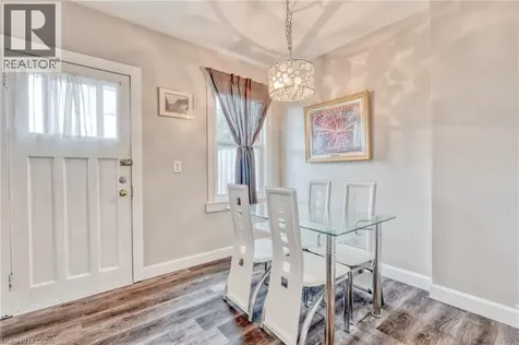 118 Cameron Avenue North Hamilton ON L8H 4Z2