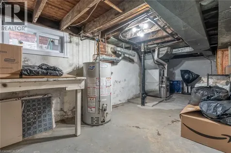 118 Cameron Avenue North Hamilton ON L8H 4Z2